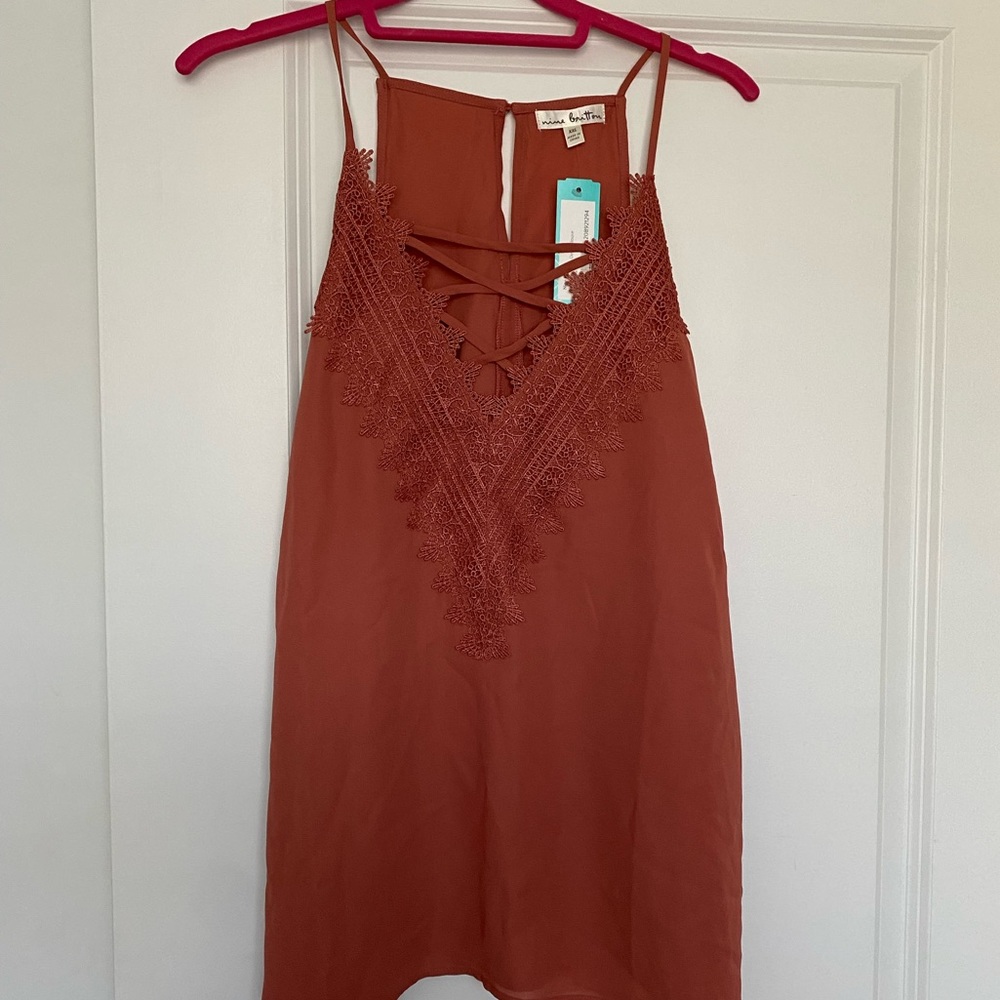 Nine Britton Mauve Tank Top with Lace Detail